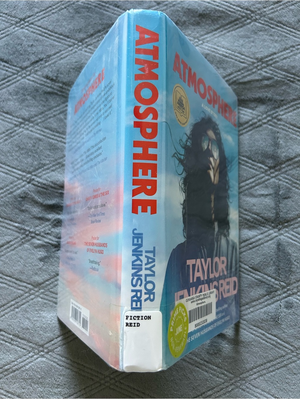 Novel: Atmosphere, by Taylor Jenkins Reid - Picture 3 of 3